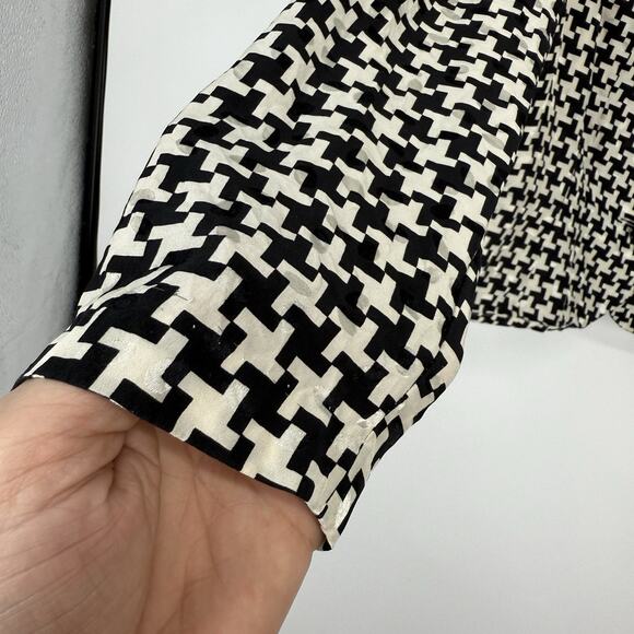 Adrianna Papell Silk Button up Top size 8 Black White Houndstooth Collared - Picture 5 of 10